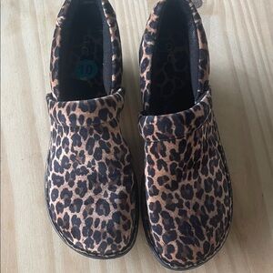 b.o.c. Leopard Print women’s nursing shoes